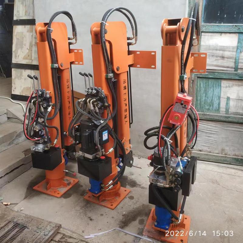 凤山区重汽蓝牌随车吊 3.2吨 国六动力强 液压驱动 农用自卸起重机